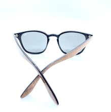 Cargar imagen en el visor de la galería, Gafas modelo BOBA SQUARE