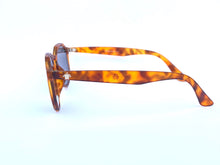 Cargar imagen en el visor de la galería, moda etica  gafas de sol mujer baratas gafas de moda gafas de sol recicladas
